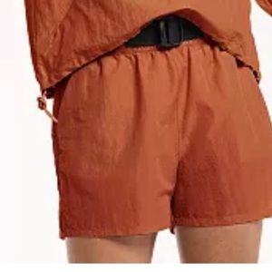 Women shorts made with recycled nylon